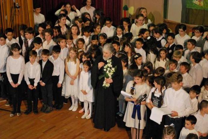 SERBAREA ŞCOLARĂ   RĂVAŞ DE CRĂCIUN